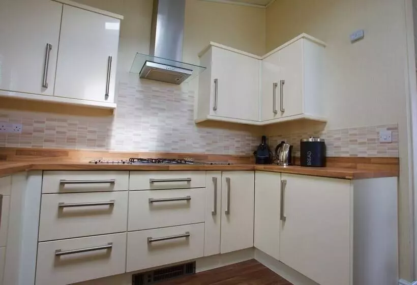 Hotelli Lovely 3 Bed Cottage In Ely