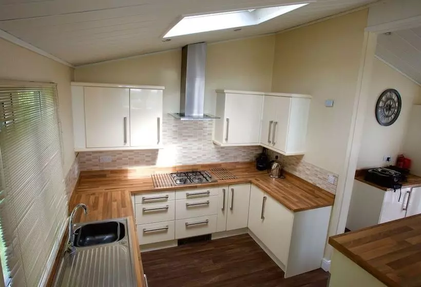 Hotelli Lovely 3 Bed Cottage In Ely