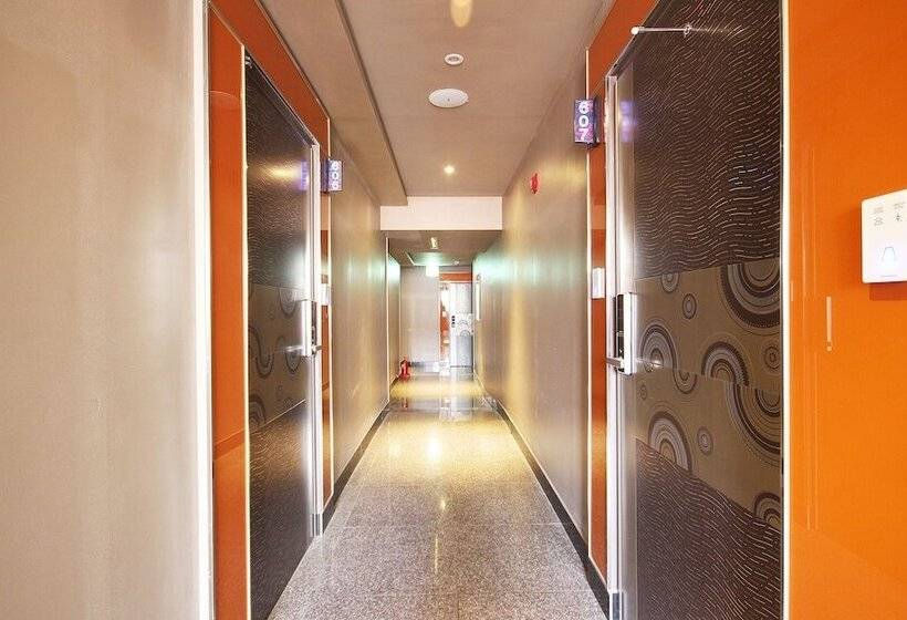 汽车旅馆  Jinju Funny