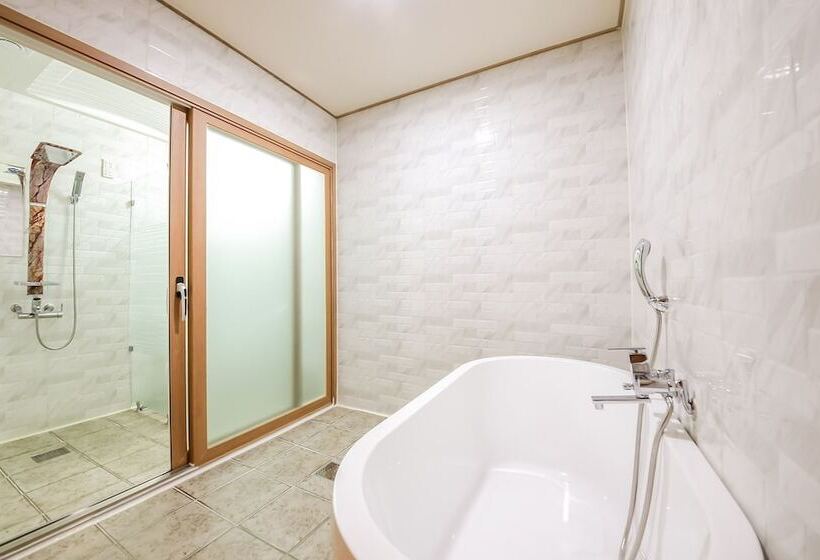 汽车旅馆  Jinju Funny