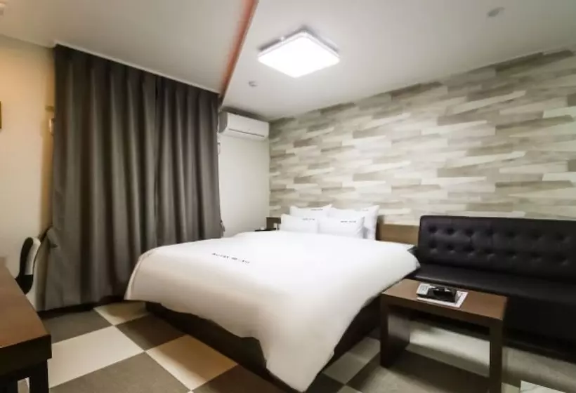 Motelli Gimhae Samgye Masil