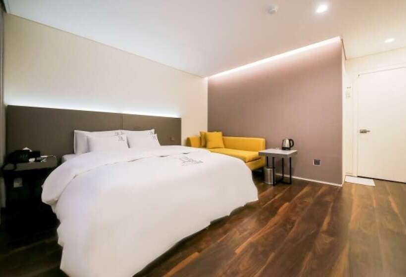 汽车旅馆 Hwagok Theme