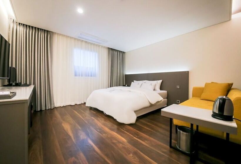 汽车旅馆 Hwagok Theme