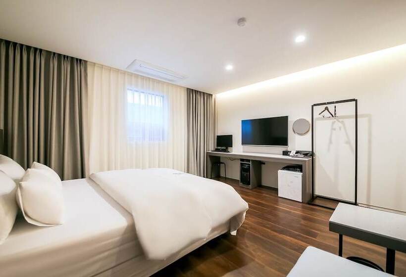 汽车旅馆 Hwagok Theme