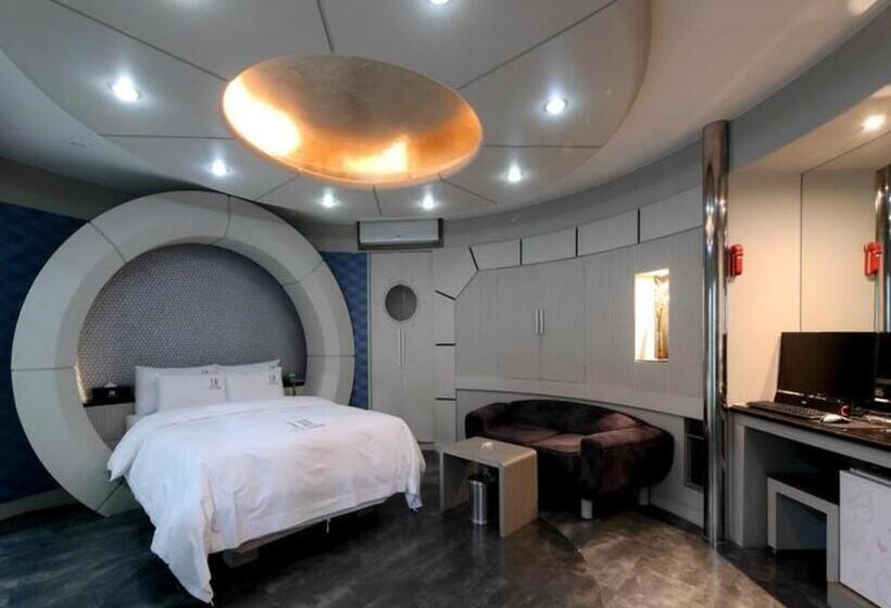 汽车旅馆 Hwagok Theme