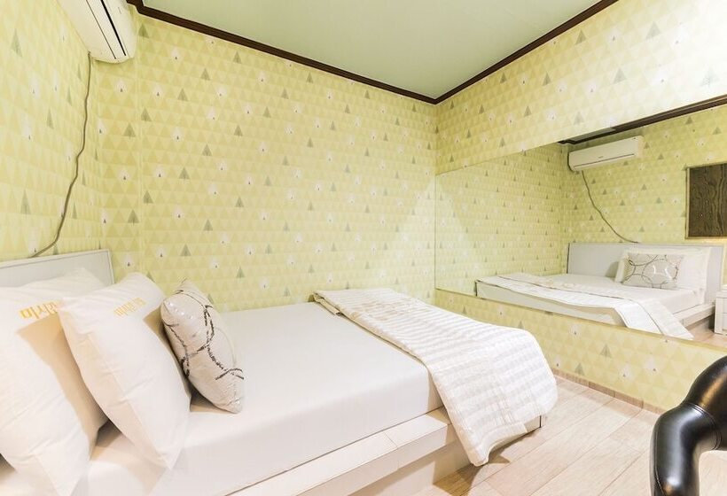 Motel Pocheon Michigan