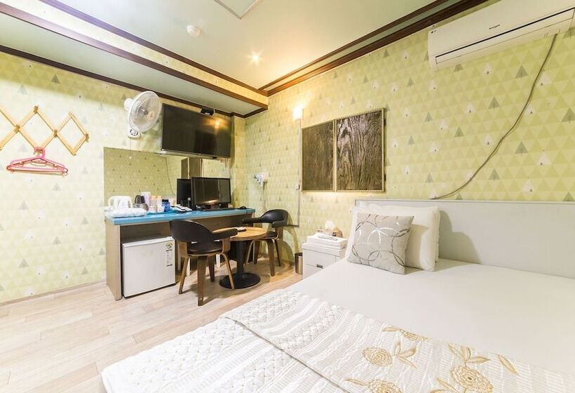 Motel Pocheon Michigan