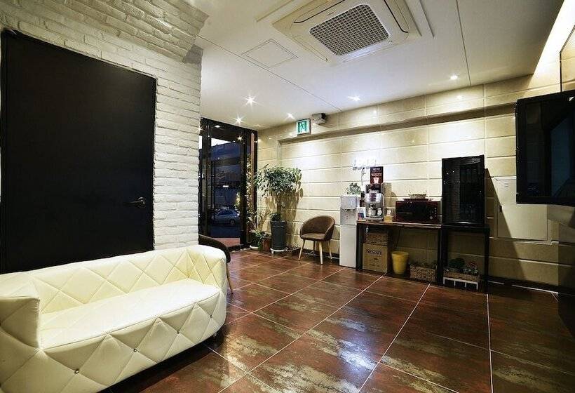 فندق على الطريق Yeosu Shilla E Stay