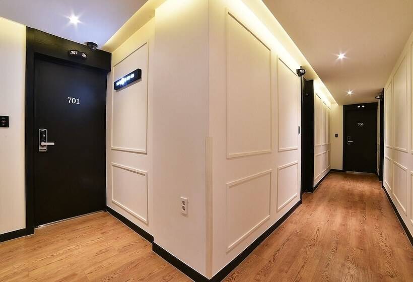 فندق على الطريق Yeosu Shilla E Stay