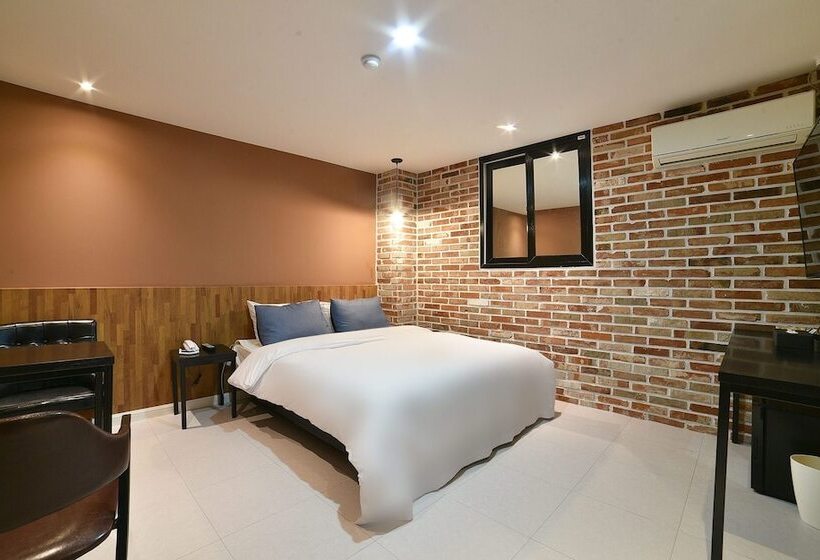 فندق على الطريق Yeosu Shilla E Stay