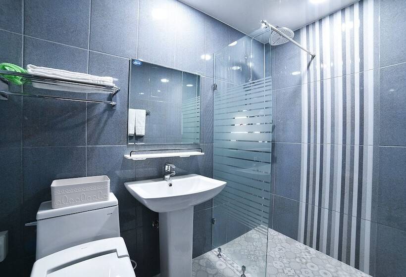 فندق على الطريق Yeosu Shilla E Stay