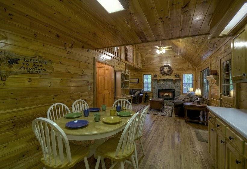 Mountain Haven Relaxing Cabin Near Blue Ridge