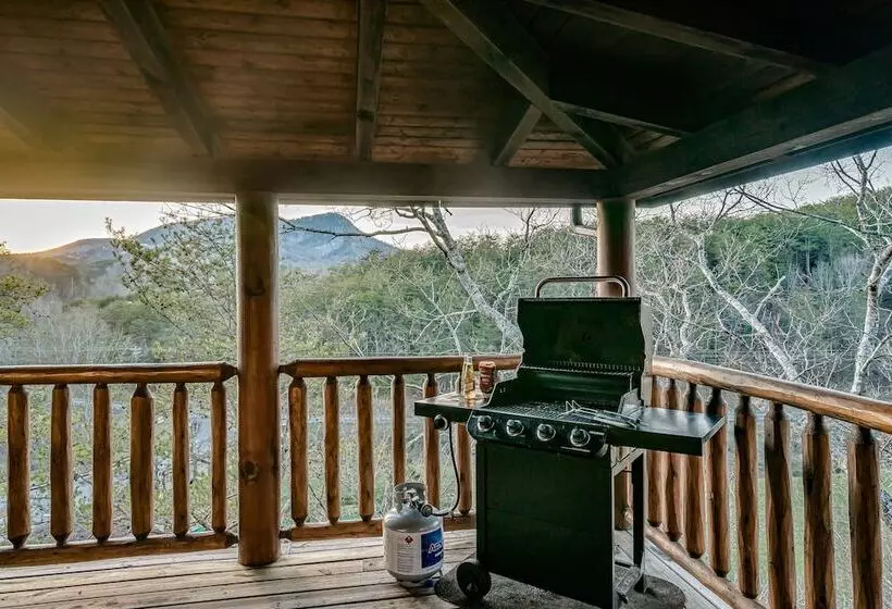 Bear Vista Retreat W Hottub Pool View