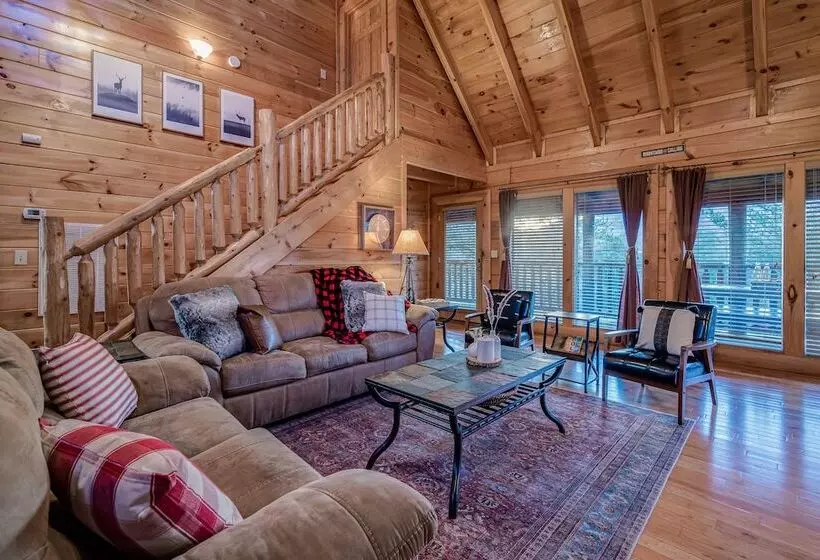 Bear Vista Retreat W Hottub Pool View