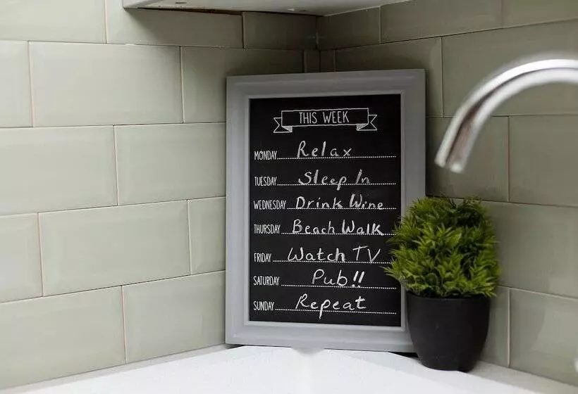 Cosy Cottage In Lytham St Annes   Close To Beach