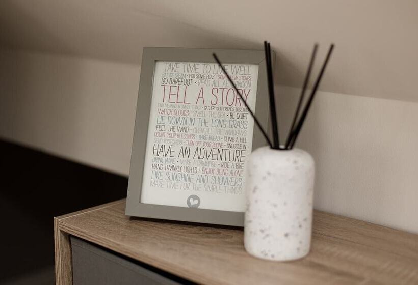 Cosy Cottage In Lytham St Annes   Close To Beach