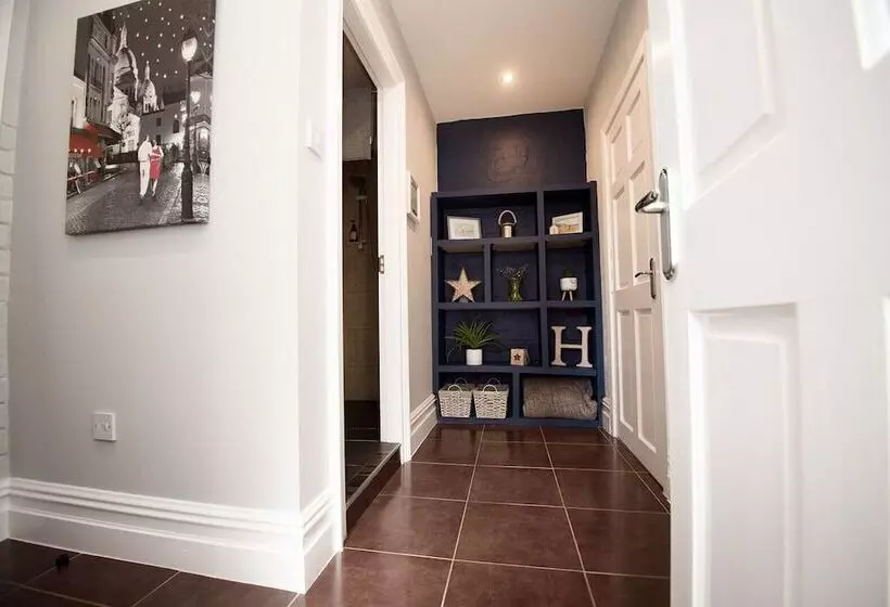 Cosy Cottage In Lytham St Annes   Close To Beach