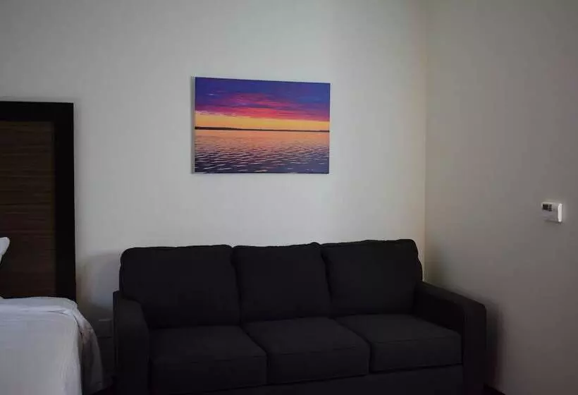 ホテル Menominee River Extended Stay