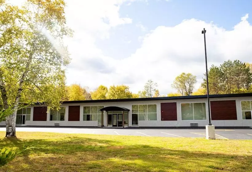 ホテル Menominee River Extended Stay