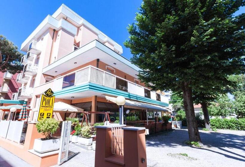هتل Paola Garden