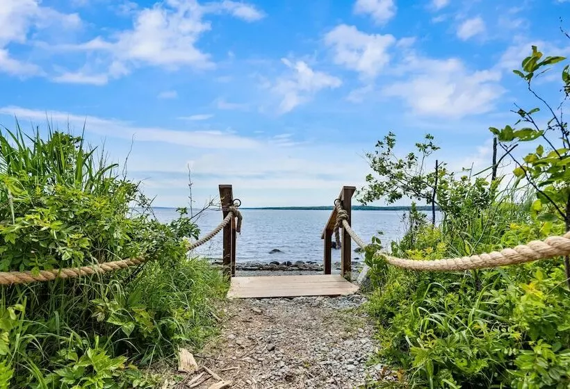 هتل Under Canvas Acadia