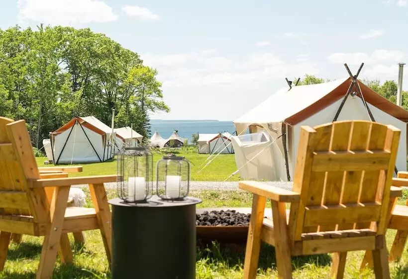 هتل Under Canvas Acadia