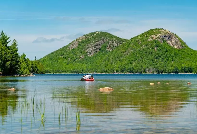 هتل Under Canvas Acadia