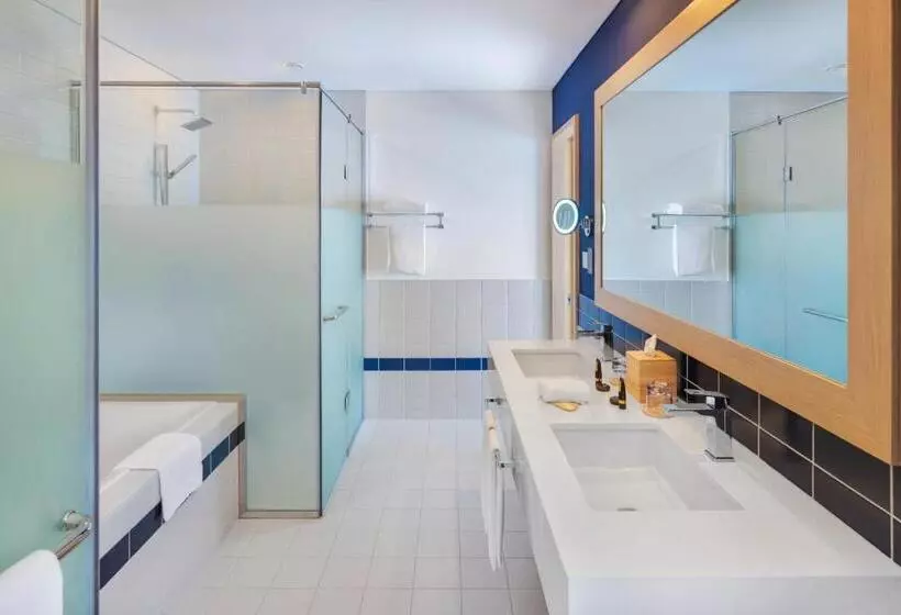 Hotelli Vida Beach Resort Umm Al Quwain