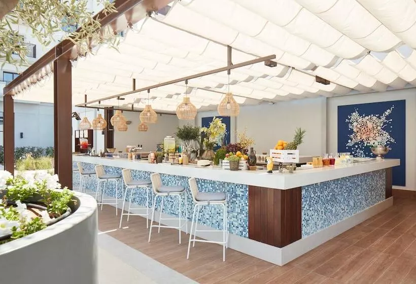 Hotelli Vida Beach Resort Umm Al Quwain