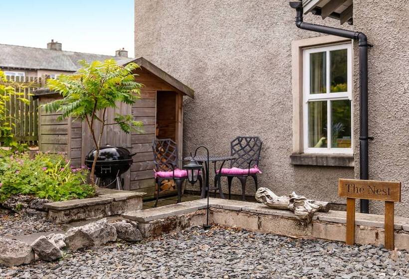 Maggie Puddle Cottage