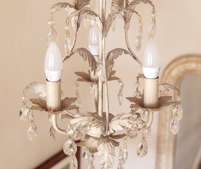 Maggie Puddle Cottage