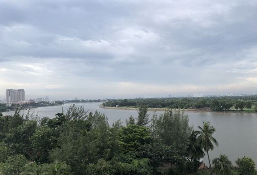 Melow Riverview Apartment