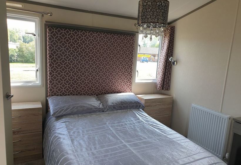 Outstanding 3 Bedroom2018model Caravan Northampton
