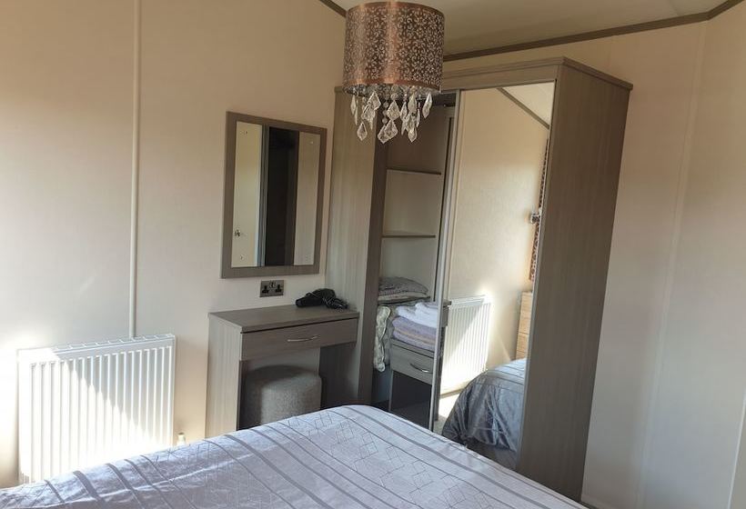 Outstanding 3 Bedroom2018model Caravan Northampton