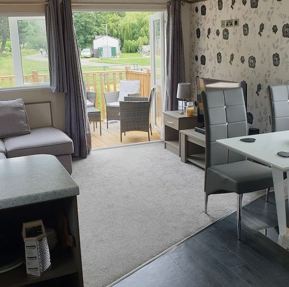 Outstanding 3 Bedroom2018model Caravan Northampton