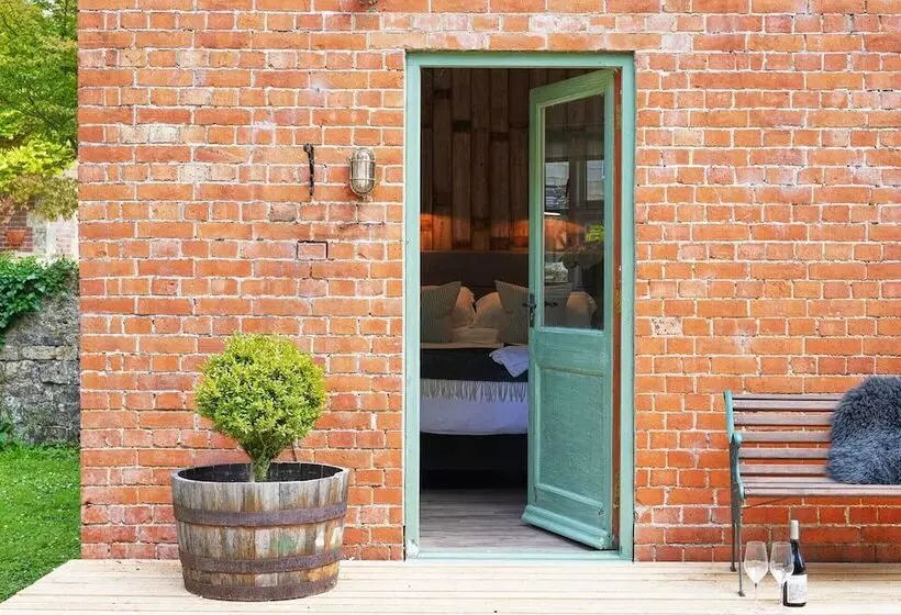 ペンション Riverbarn Fonthill Bishop Bed & Breakfast