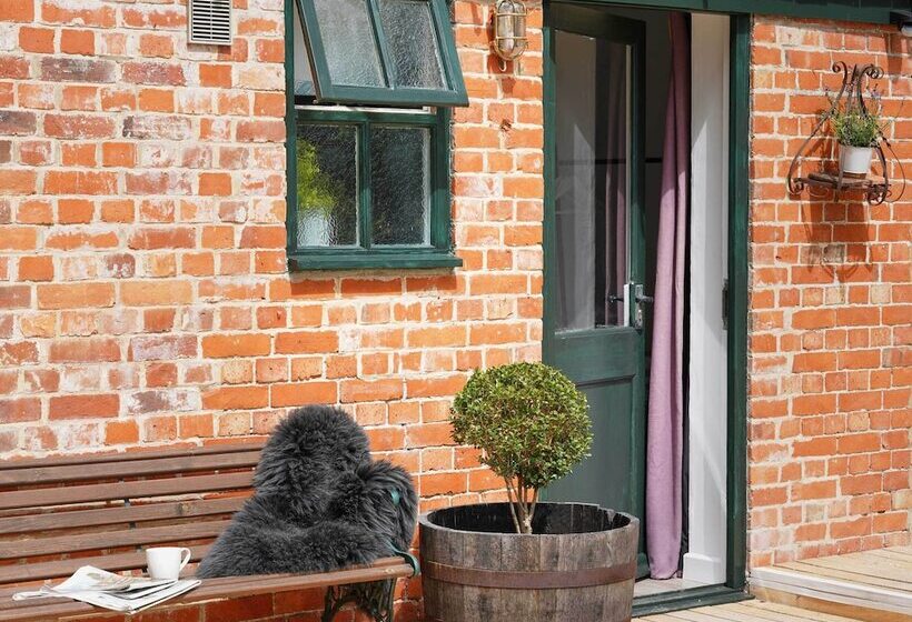 פנסיון Riverbarn Fonthill Bishop Bed & Breakfast