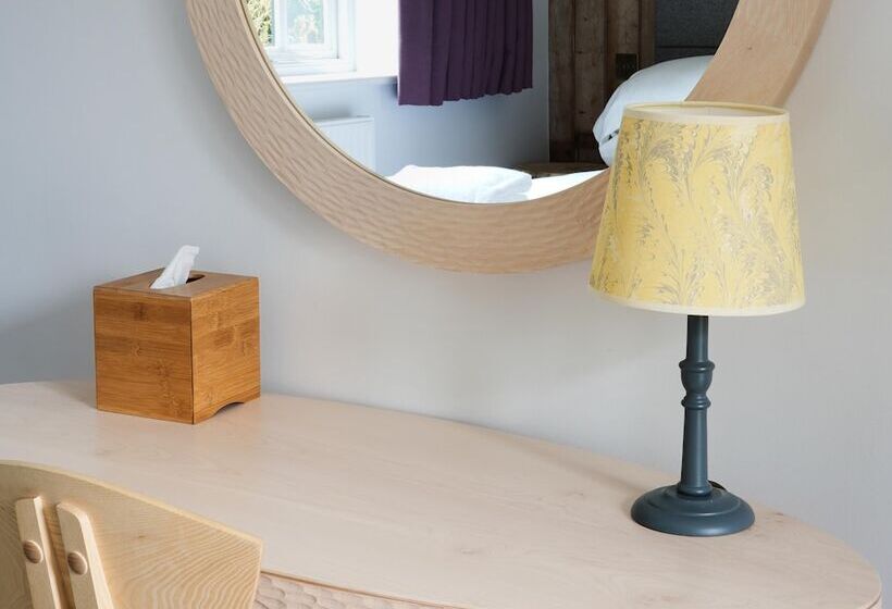 פנסיון Riverbarn Fonthill Bishop Bed & Breakfast