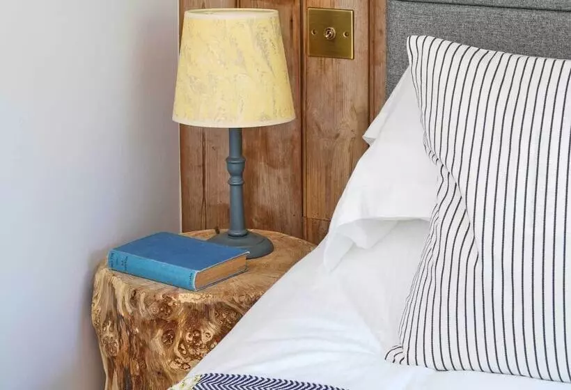 ペンション Riverbarn Fonthill Bishop Bed & Breakfast