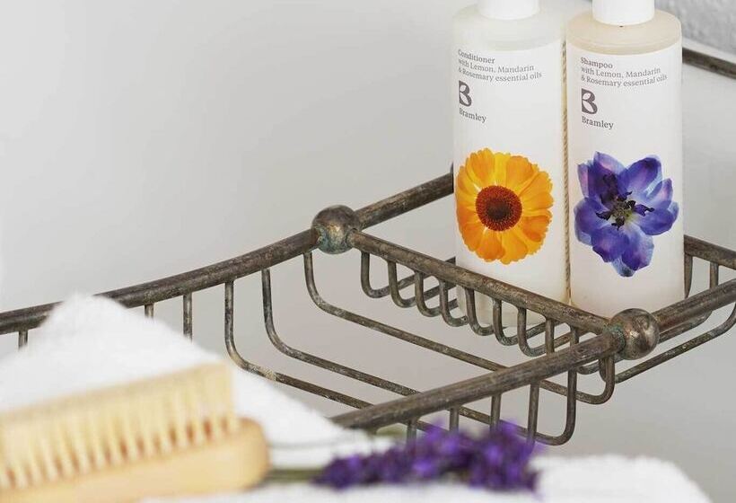 פנסיון Riverbarn Fonthill Bishop Bed & Breakfast