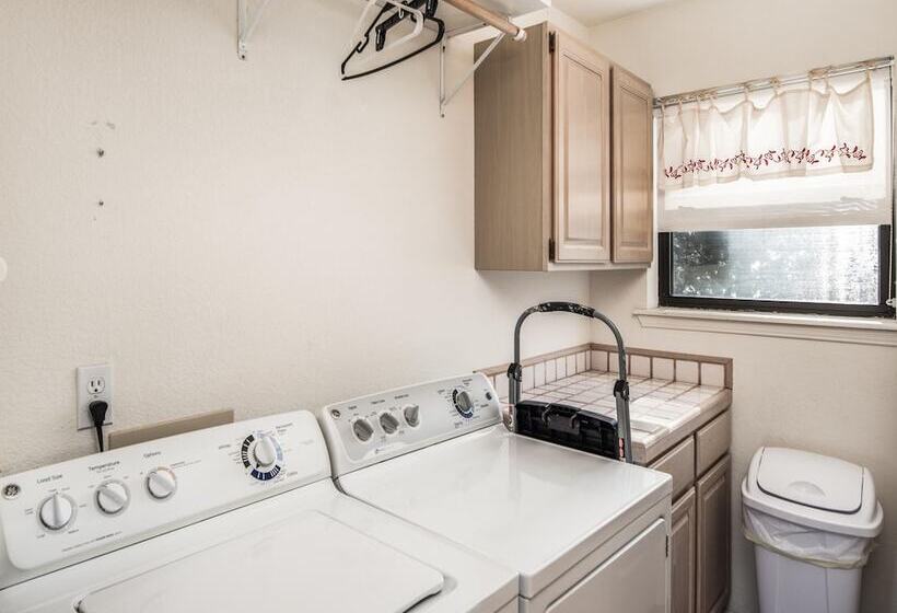 Sierra Lake Vista 5 Bedrooms