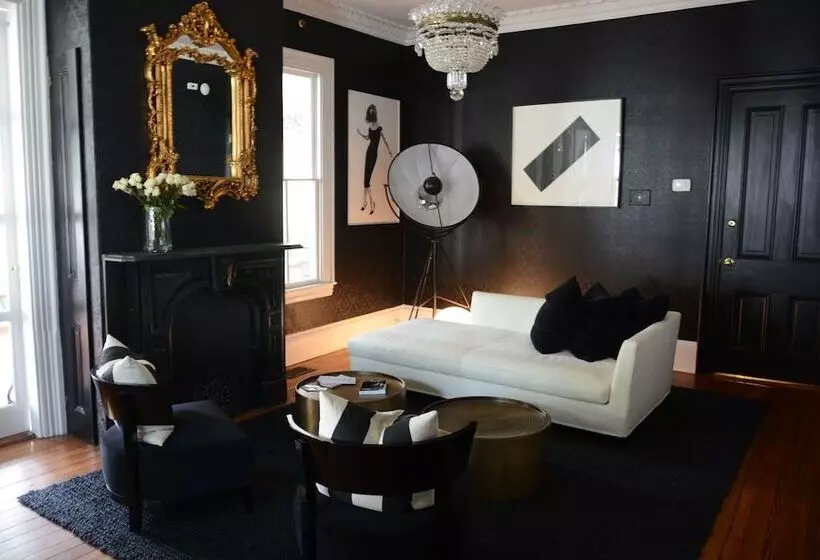 The Hugh Boutique B&b