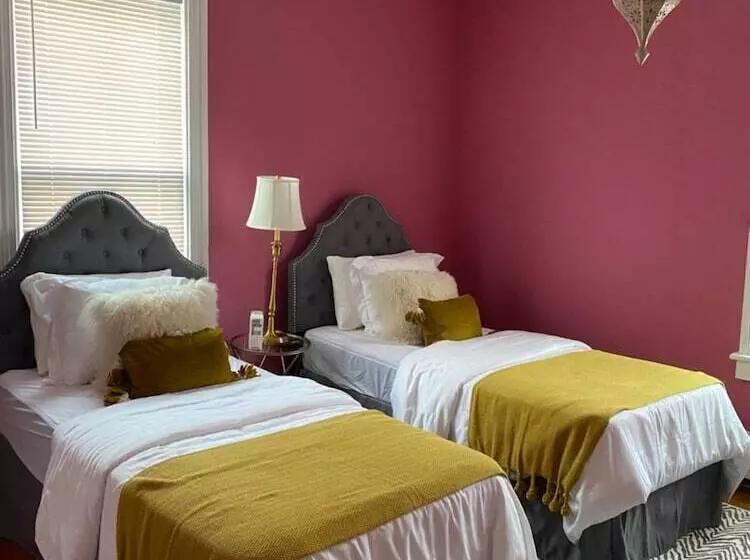 The Hugh Boutique B&b