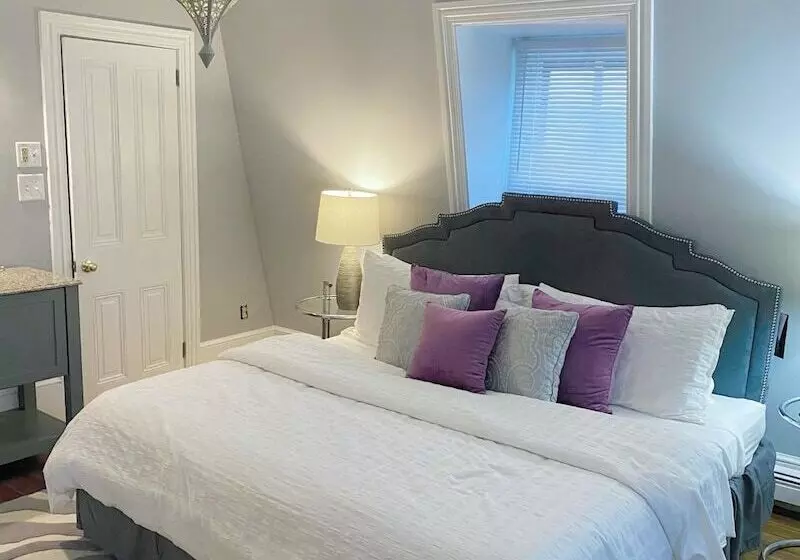 The Hugh Boutique B&b
