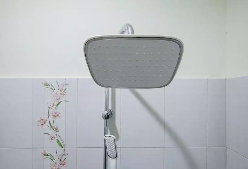 Wisata Hotel By Oyo Rooms