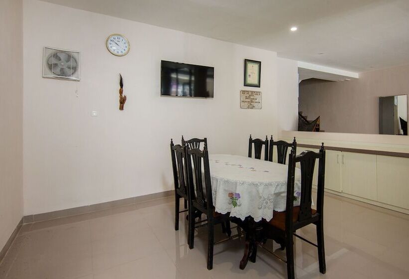 Wisata Hotel By Oyo Rooms