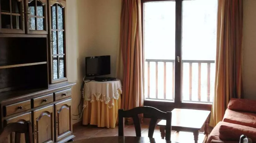 Aparthotel Hort de Popaire