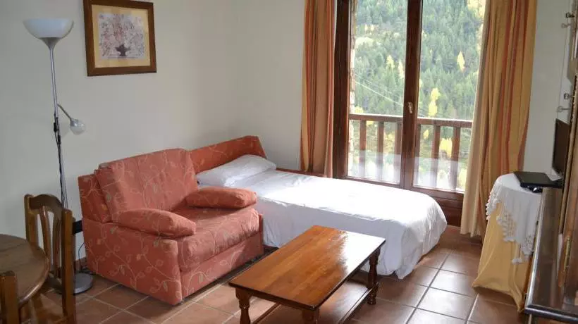 Aparthotel Hort de Popaire