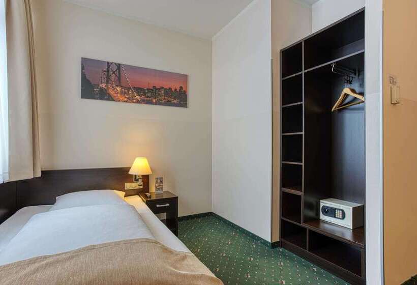 Hotel Titanic Comfort Kurfürstendamm