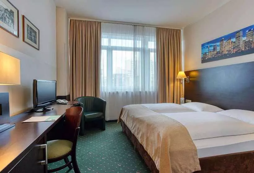 هتل Titanic Comfort Kurfürstendamm